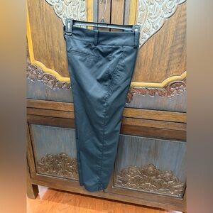 Elegant Black Women's Cropped Pants